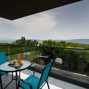 Vacation On Apartman Kaštela
