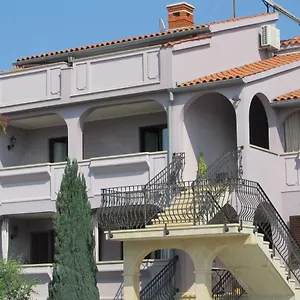 Purple House , Pula Kroatien